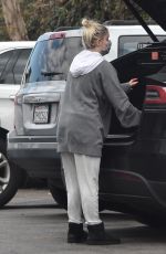 ARIEL WINTER Takes Her Dog to a Veterinarian in Studio City 04/26/2021
