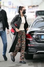 BELLA HADID Leaves Her Hotel in Milan 04/15/2021