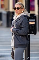 BILLIA FAIERS Out for Lunch in London 04/22/2021
