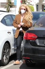 BRITNEY SPEARS Out Shopping in Malibu 04/16/2021