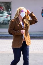 BRITNEY SPEARS Out Shopping in Malibu 04/16/2021