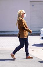 BRITNEY SPEARS Out Shopping in Malibu 04/16/2021