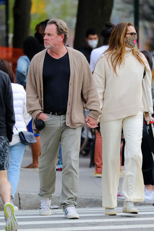 BROOKE SHIELDS and Chris Henchy Out for Dinner in New York 04/11/2021