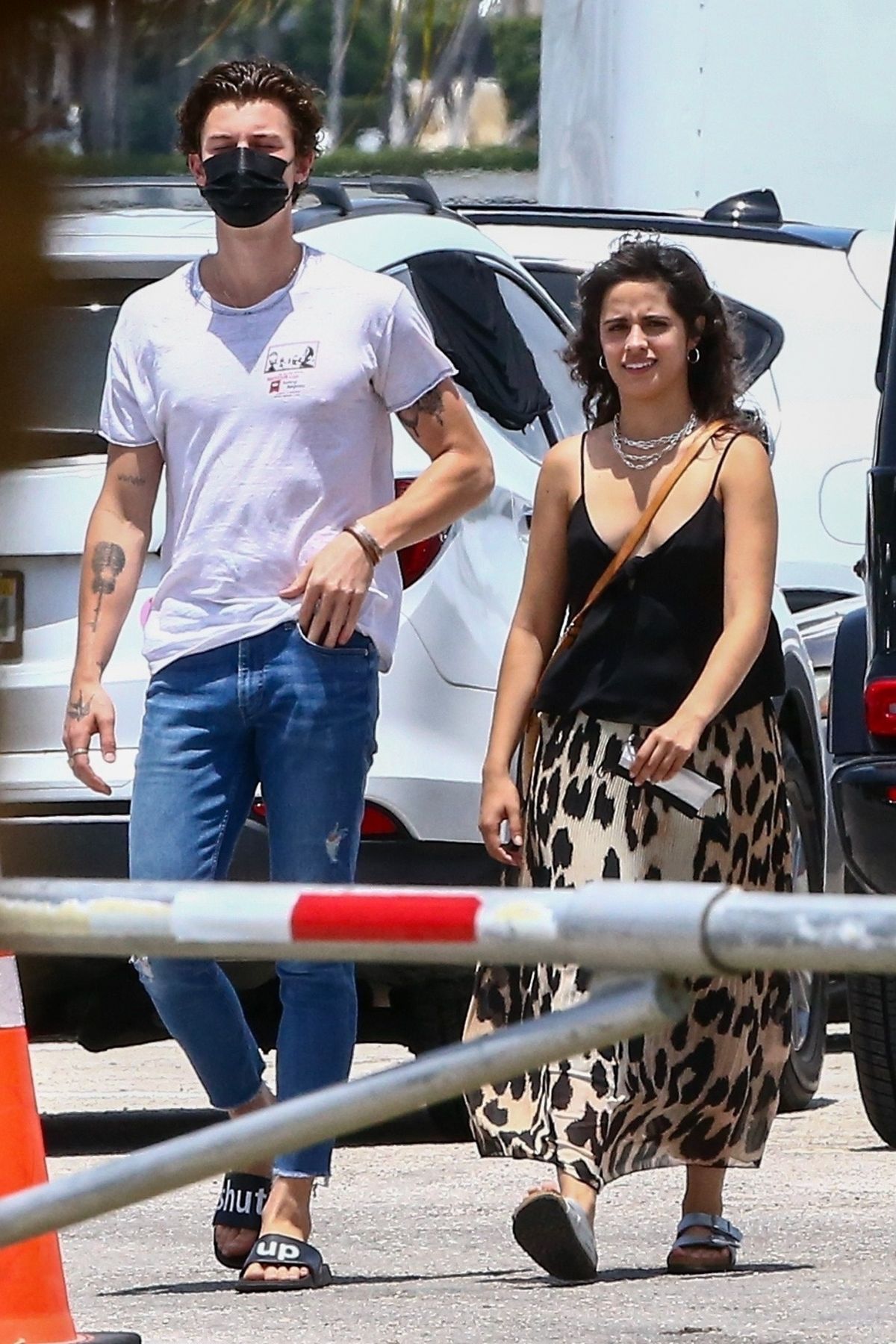 camila-cabello-and-shawn-mendes-out-in-miami-04-29-2021-6.jpg