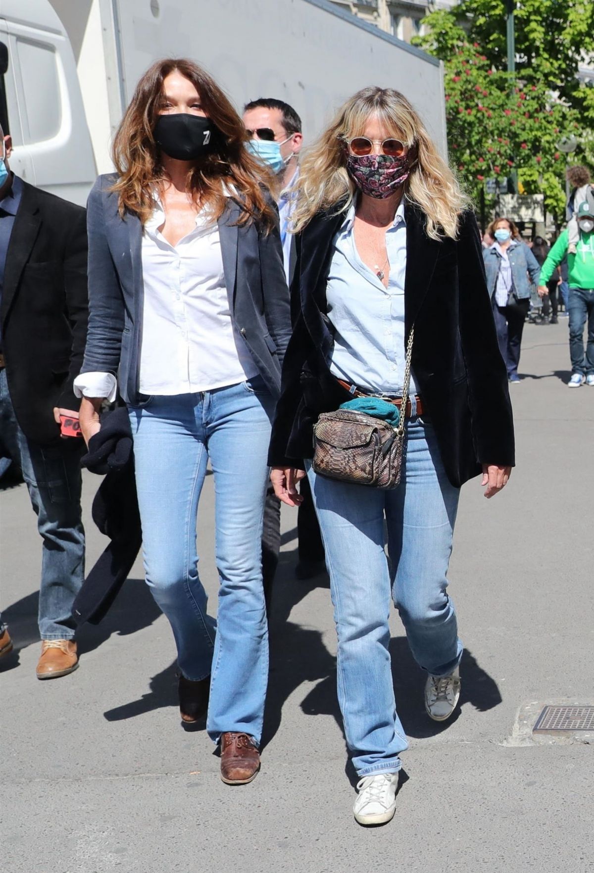 carla-bruni-at-demonstration-in-support-of-family-of-sarah-halimi-in-paris-04-25-2021-1.jpg
