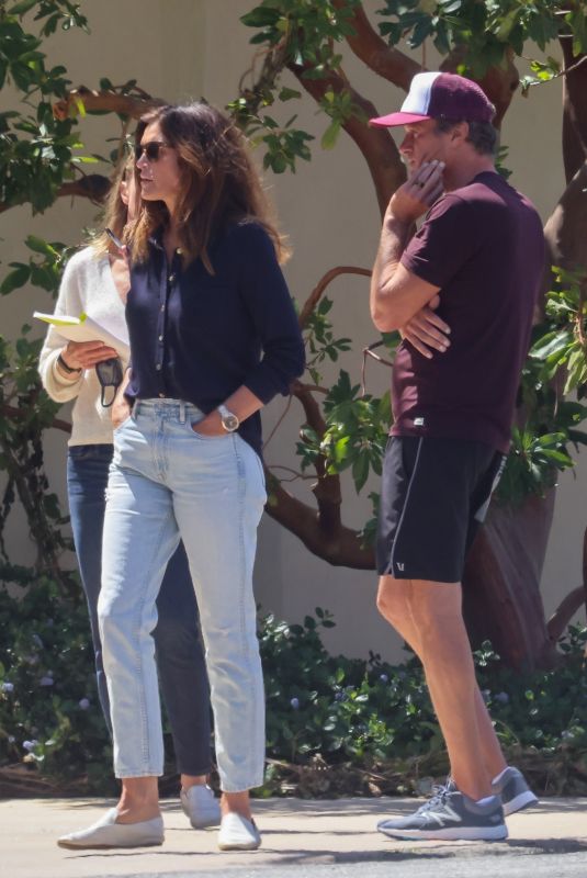 CINDY CRAWFORD and Rande Gerber Check in on the Renovations of Their Home in Malibu 04/16/2021