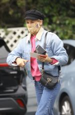 DIANE KRUGER Shopping at Bristol Farms in Los Angeles 04/23/2021