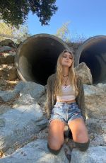 EMILY SKINNER - Instagram Photos 04/28/2021