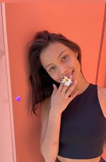 FIONA BARRON - Instagram Photos 04/220/2021