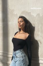 FIONA BARRON - Instagram Photos 04/27/2021