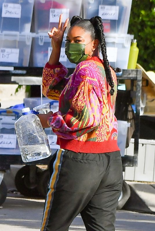 GABRIELLE UNION Leaves Cheaper by the Dozen Set in Los Angeles 04/15/2021
