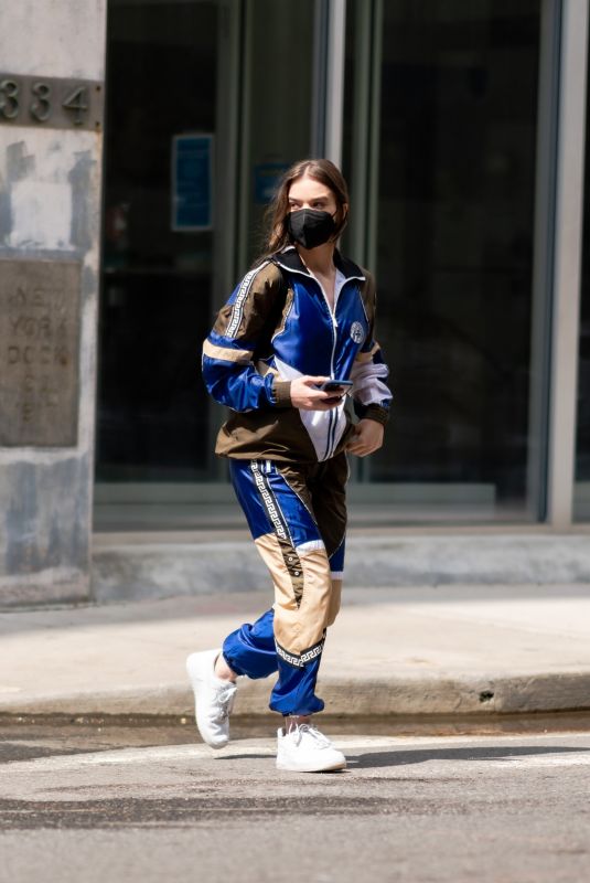 HAILEE STEINFELD Out and About in New York 04/10/2021