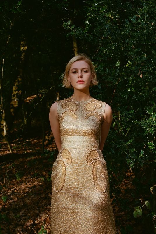 HANNAH VAN DER WESTHUYSEN for The Zoe Report, 2021