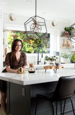 HAYLEY ORRANTIA in Homes & Gardens Magazine, UK March 2021