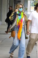 HEIDI KLUM Arrives at a Medical Building in Los Angeles 04/22/2021