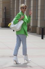 HEIDI KLUM Arrives on the Set of America