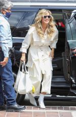 HEIDI KLUM Arrives on the Set of America