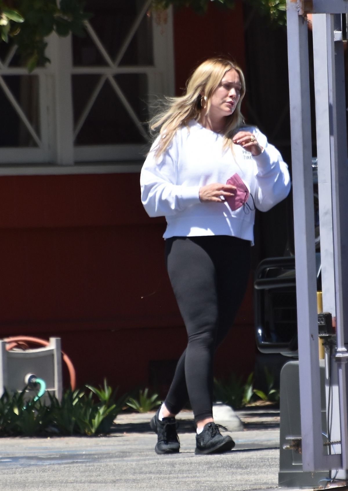 HILARY DUFF Out and About in Studio City 04/29/2021 – HawtCelebs