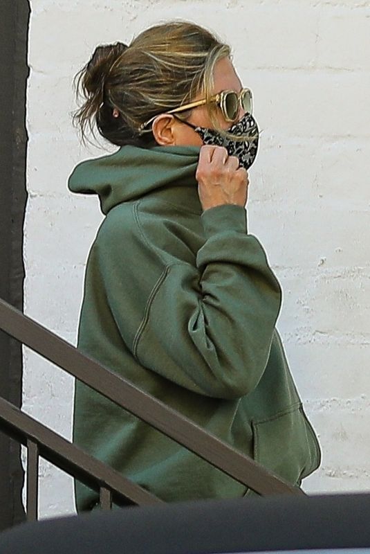 JENNIFER ANISTON Leaves a Skincare Salon in Beverly Hills 04/29/2021