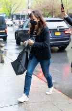 JENNIFER GANER Shopping at Sarabeth