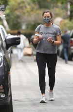 JENNIFER GARNER Check Out Construction of Her New Home in Brentwood 04/01/2021