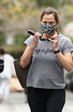JENNIFER GARNER Check Out Construction of Her New Home in Brentwood 04/01/2021