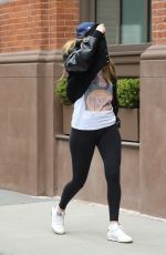 JENNIFER LAWRENCE Out in New York 04/18/2021