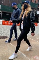 JENNIFER LAWRENCE Out in New York 04/18/2021