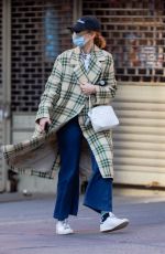 JENNIFER LAWRENCE Wearing a Mask Out in New York 04/21/2021
