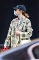 JENNIFER LAWRENCE Wearing a Mask Out in New York 04/21/2021