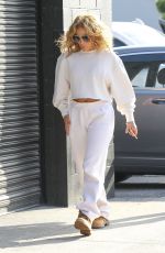 JENNIFER LOPEZ Heading to a Studio in Los Angeles 04/25/2021