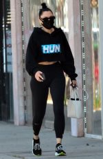 JESSIE J Leaves a Nail Salon in Studio City 03/31/2021