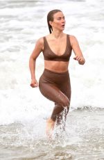 JULIANNE HOUGH Out in Venice Beach 04/24/2021