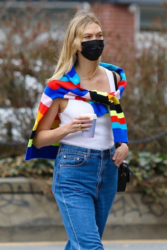 KARLIE KLOSS Out and About in New York 04/09/2021