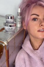 KATIE MCGLYNN - Instagram Photos 04/06/2021