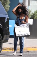 KELLY ROWLAND Shoppping at Couture Kids in West Hollywood 04/05/2021