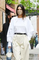 KENDALL JENNER Out for Brunch with Friends in New York 04/27/2021