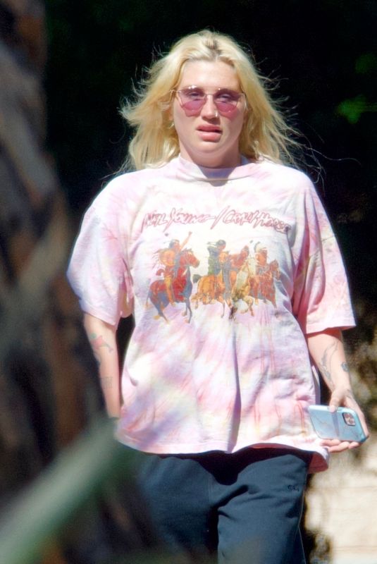 KESHA Out and About in West Hollywood 04/13/2021