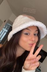KIRA KOSARIN - Instagram Photos 04/11/2021