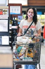 LENA HEADEY Shopping at Gelson