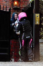 LILA GRACE MOSS Getting Takeaway Meal in London 04/19/2021