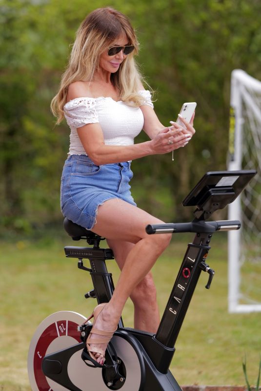 LIZZIE CUNDY Gets Her New Carol Bike in London 04/27/2021