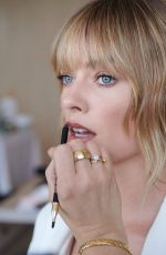 MARGOT ROBBIE - Oscar 2021 Photoshoot