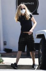 MEG RYAN Shopping at Mollusk Surf Shop in Santa Barbara 04/28/2021