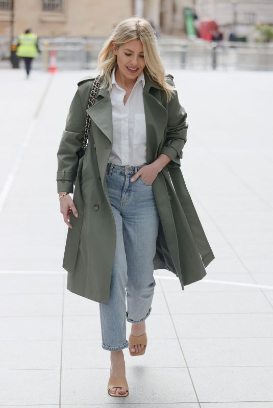 MOLLIE KING Arrives at BBC Radio in London 04/09/2021