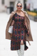 MYLEENE KLASS Arrives at Smooth Radio London 04/05/2021