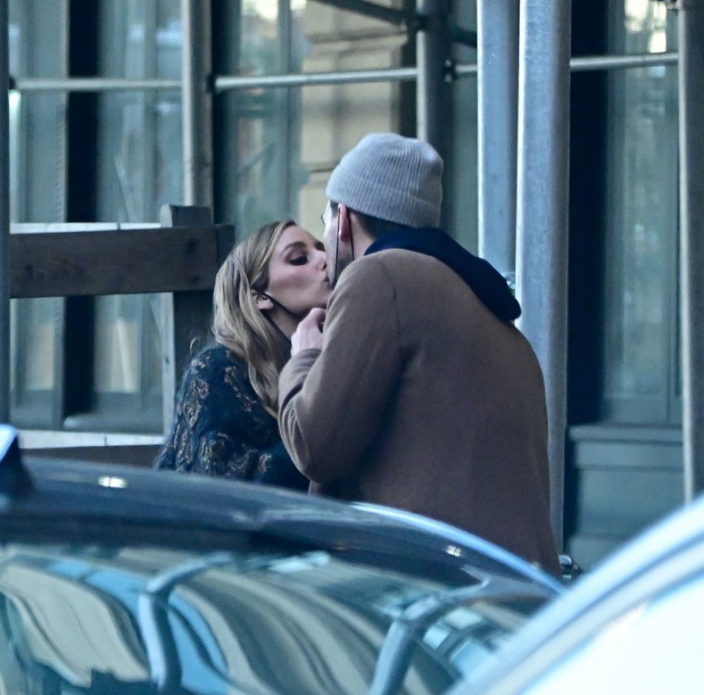 OLIVIA PALERMO and Johannes Huebl Out Kissing in New York 04/08/2021 ...