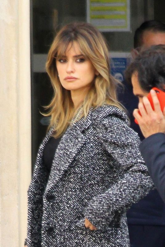 PENELOPE CRUZ on the Set of Pedro Almdovar’s New Movie Madres Paralelas in Madrid 03/31/2021