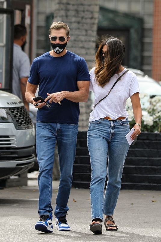 PIA MILLER and Patrick Whitesell Shopping for Jewelry in Beverly Hills 04/07/2021