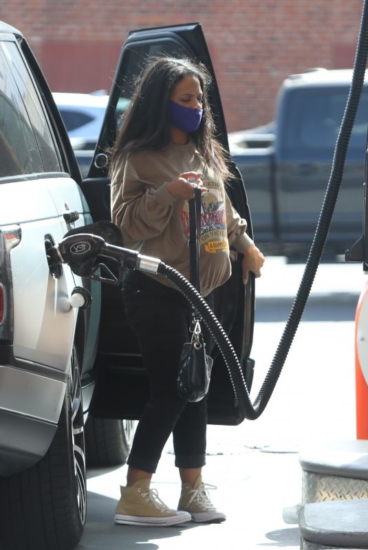 Pregnant CHRISTINA MILIAN at a Gas Station in Los Angeles 04/15/2021